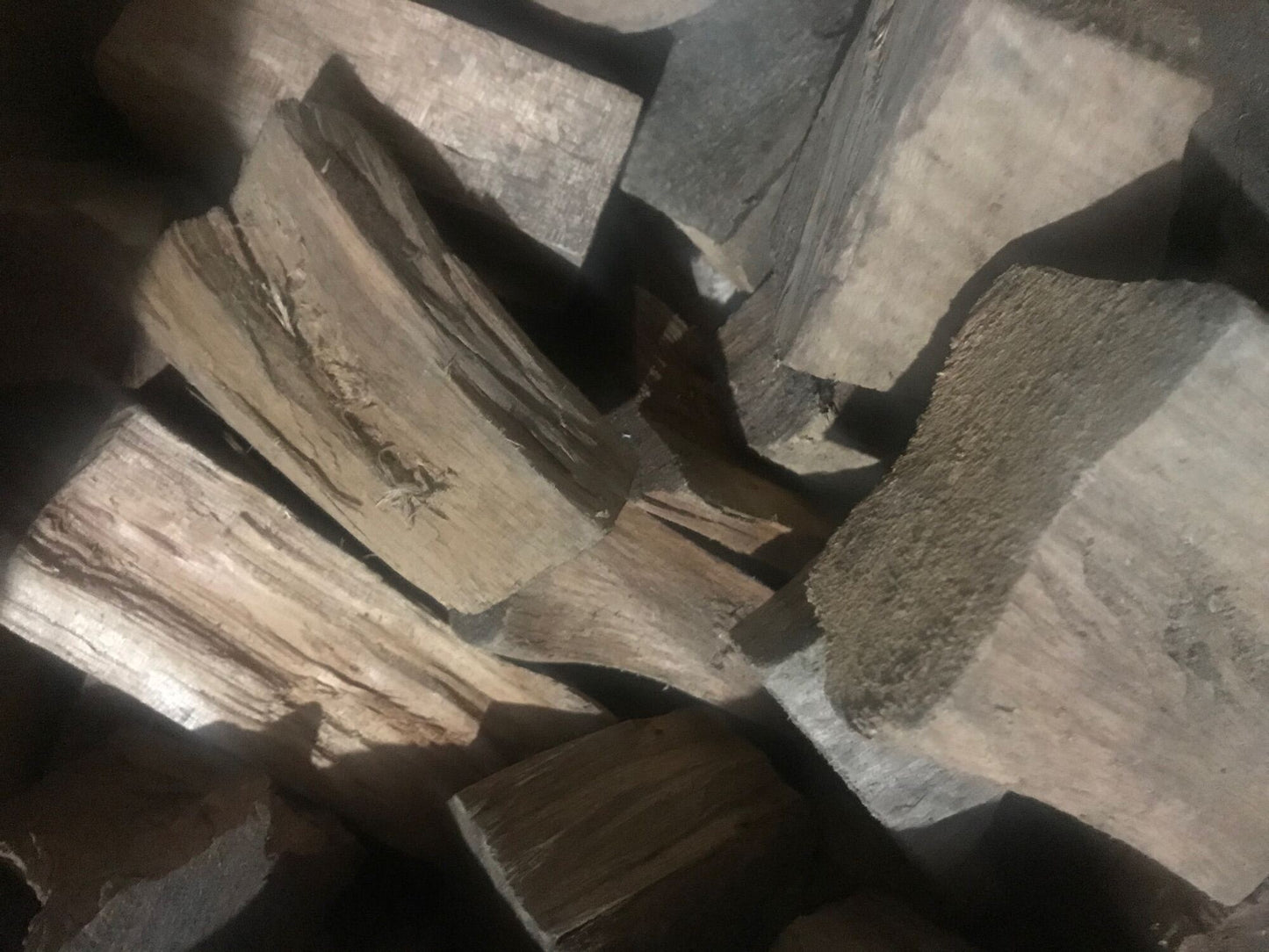 Ipil-Ipil Chunks (25lbs)